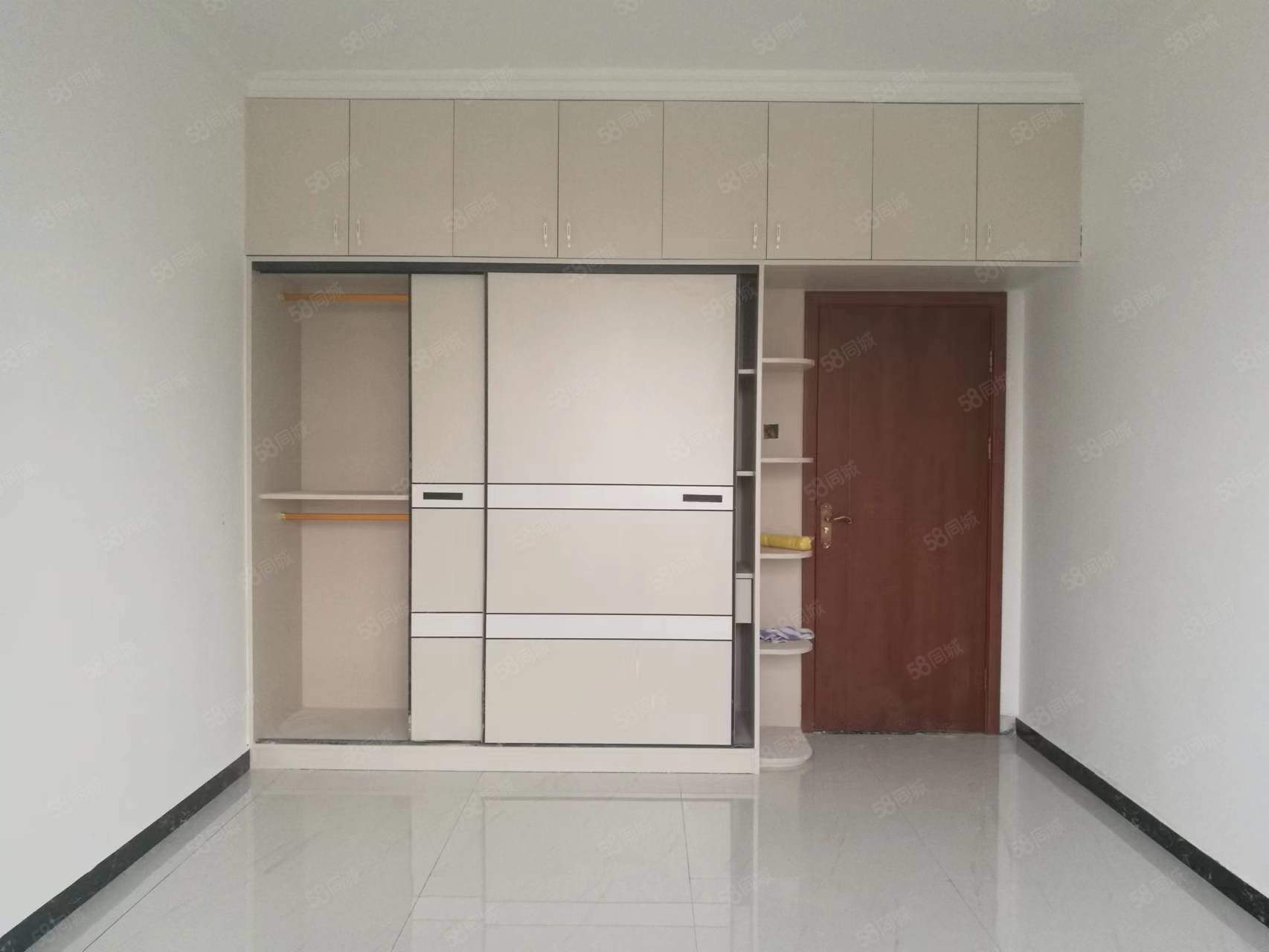 风光大厦3室2厅2卫135.71㎡南58万