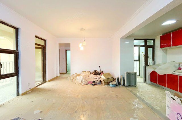 果岭山水三期岛屿生活3室2厅117㎡61万二手房图片