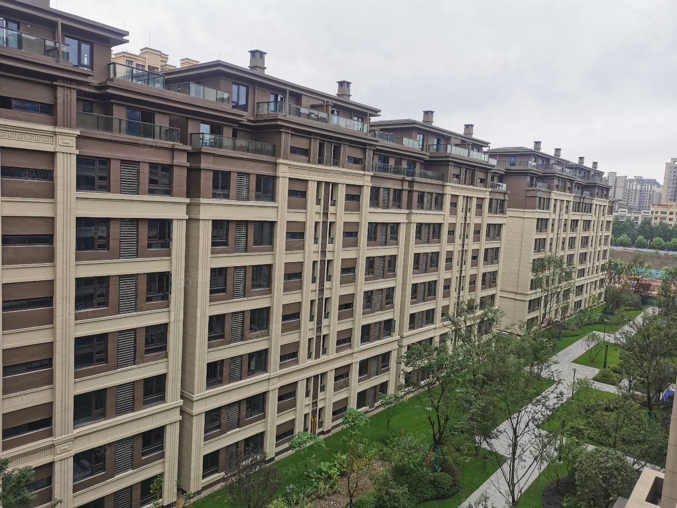 金科集美东方4室2厅2卫118㎡南北93.8万