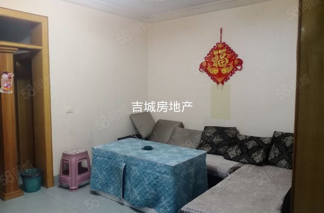 思南城北农贸市场3室2厅115㎡28.8万二手房图片