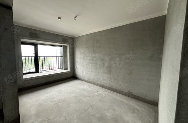 朗成岚湾4室2厅143㎡226万二手房图片