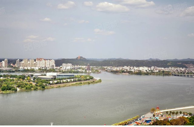 莲花世纪广场4室2厅145㎡45.2万二手房图片