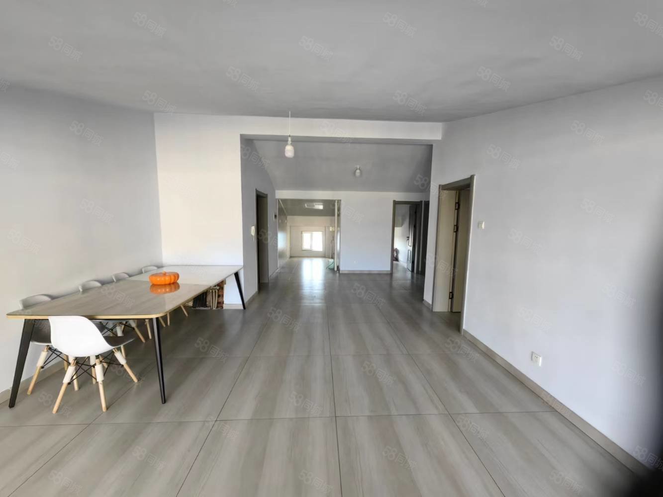 东方国际3室2厅1卫121㎡南北51.5万