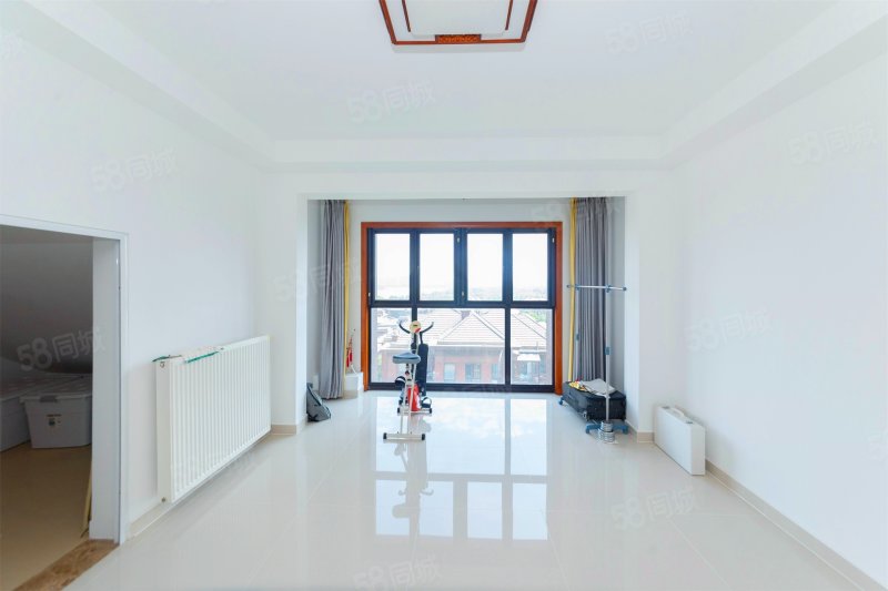 新华御湖上园 南向采光好 带电梯 临地铁 楼龄新 正规商品房