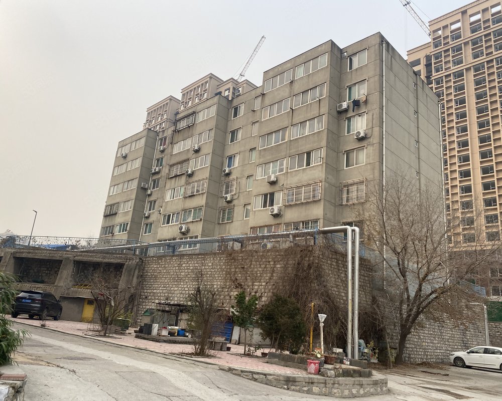 山铝体育馆小区