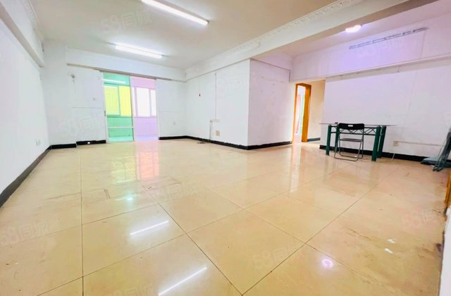 东方巴黎3室2厅124.53㎡688万二手房图片