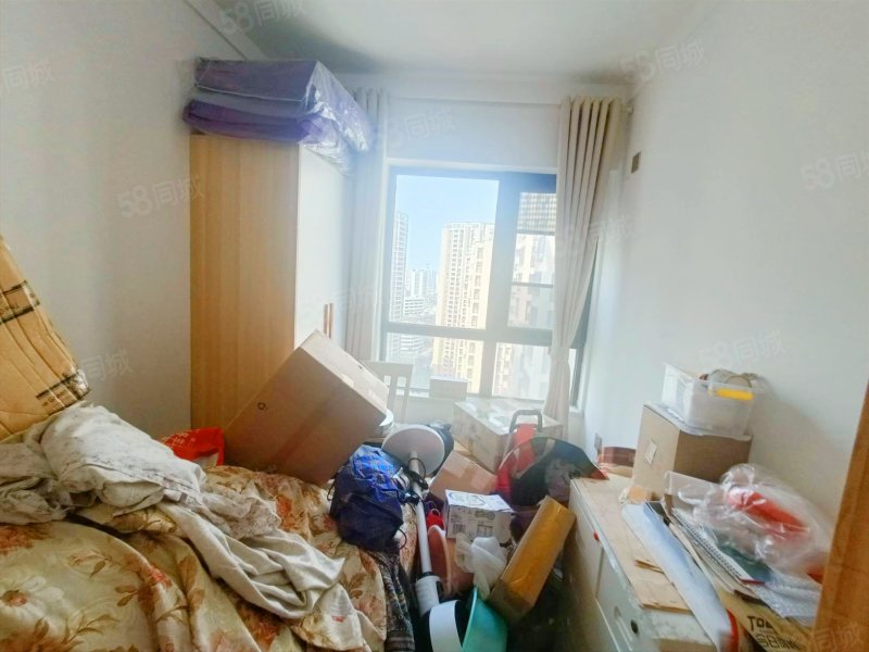 绿地海德公馆3室2厅1卫83.76㎡南北155万