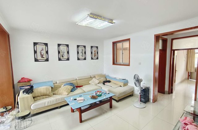 3室1厅 94平 满二 精装修 南北通透 看房方便 有钥匙