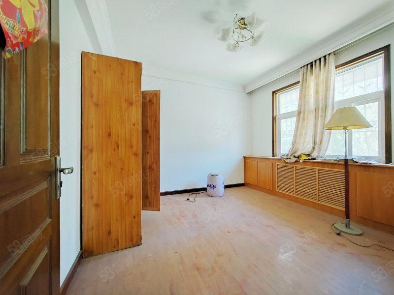 帝苑别墅(别墅)6室3厅3卫321㎡南北673万