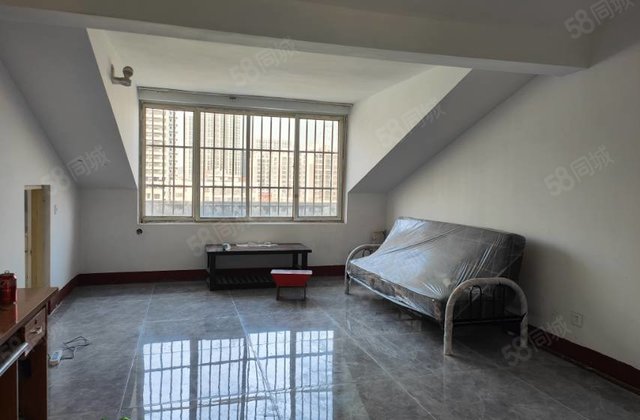 急售！文轩外国语！带露台！随时看房！新时代广场