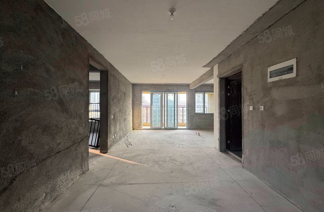 天嘉湾花苑4室2厅128㎡69.7万二手房图片