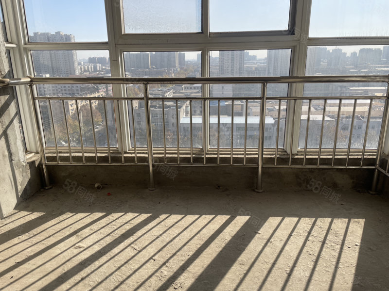 雍福园3室2厅2卫126㎡南北39万