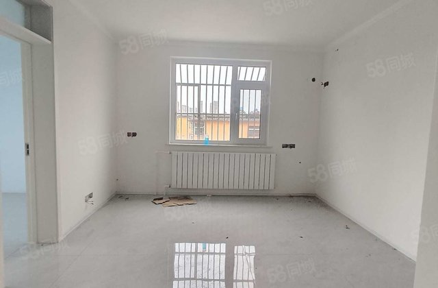 老文轩，东关民族  ，南北通透，三室两厅一卫