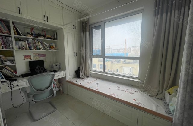 人民公园 大润发 精装好房 边户 全明户型 中间 人车分流