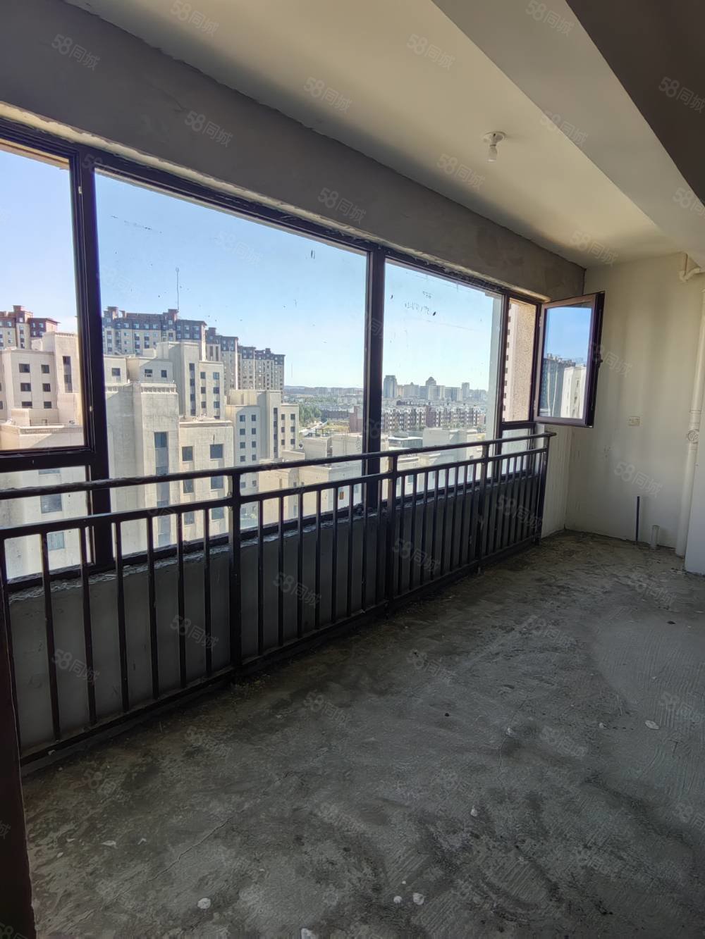 绿地斐勒公馆3室2厅2卫147㎡南北79.5万