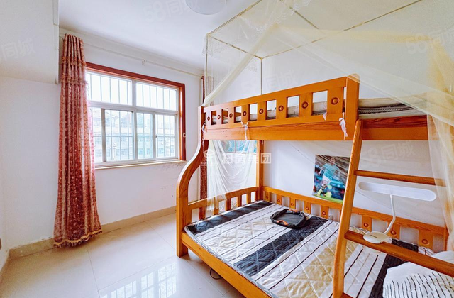 文轩总校，外国语，清华园，带车位，南北通透，两室两厅