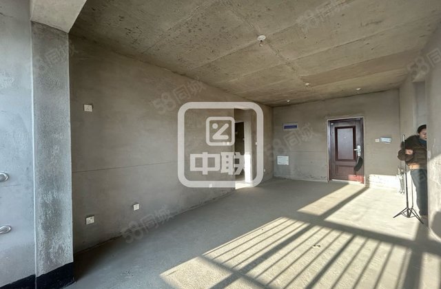 中央悦城3室2厅101㎡27万二手房图片