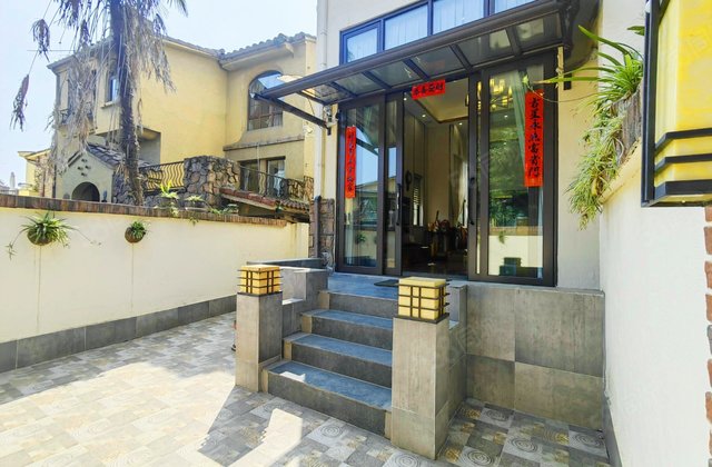 半山卫城5室2厅222.34㎡480万二手房图片