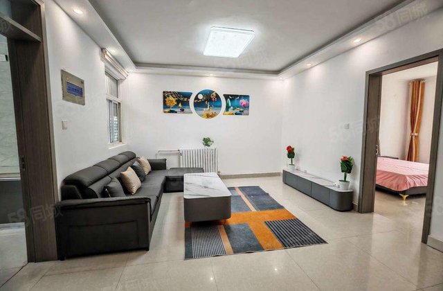 一诺林花小筑 精装修 医疗配套成熟 小区新 电梯房 正南朝向