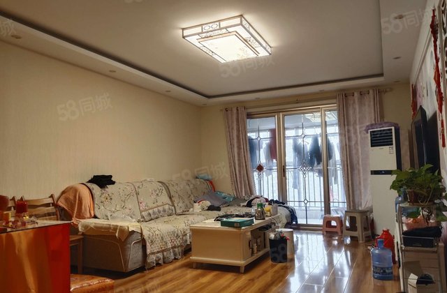 电大万达近阿尔卡迪亚五期126平三室两厅两卫86.8万