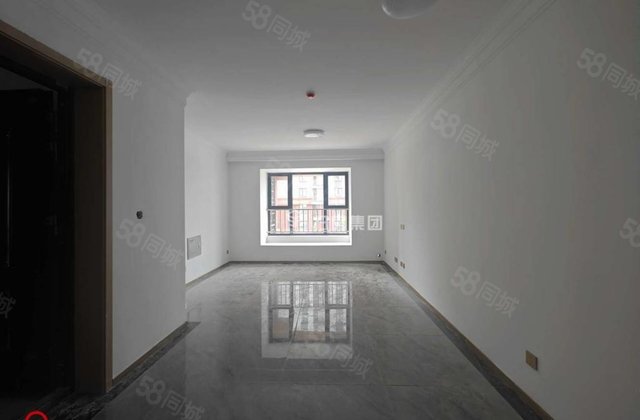 房东着急卖  新房未住 泰和园  三叶户型 送储藏室车位