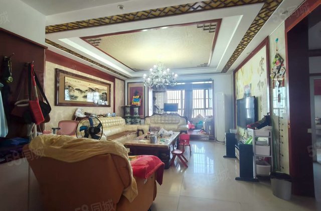 月亮湾C区精装三室好房 香江 实验 阳光