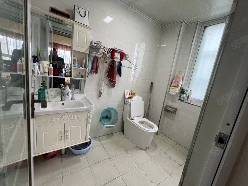 兴丽城C区3室2厅2卫131.21㎡南北52.8万