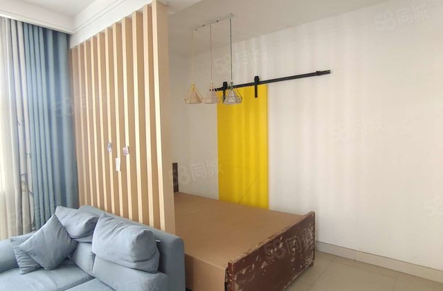 昌润路文轩西  实验 望湖花园 西边户 精装修 三室