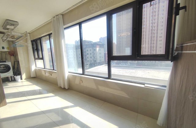 急售碧桂园国岳府精装修！四室双卫双阳台！新房未住实验东昌三中