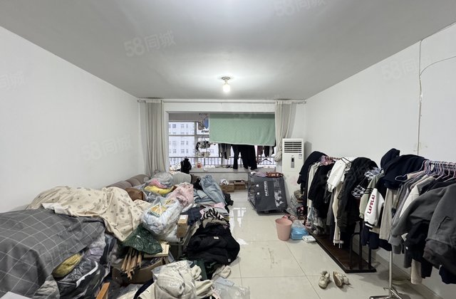 水木清华 划文轩 四室 聊大附近 单价低 带储藏室 好楼层