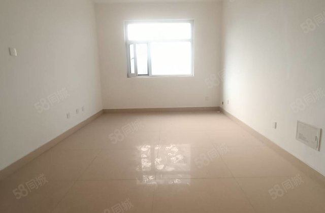 公园附近 豆营小区 电梯房 东边户南北通透两室 价格可谈