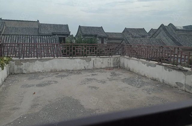 古楼别墅光岳府，独栋别墅，地上三层位置好户型方正采光好大院子