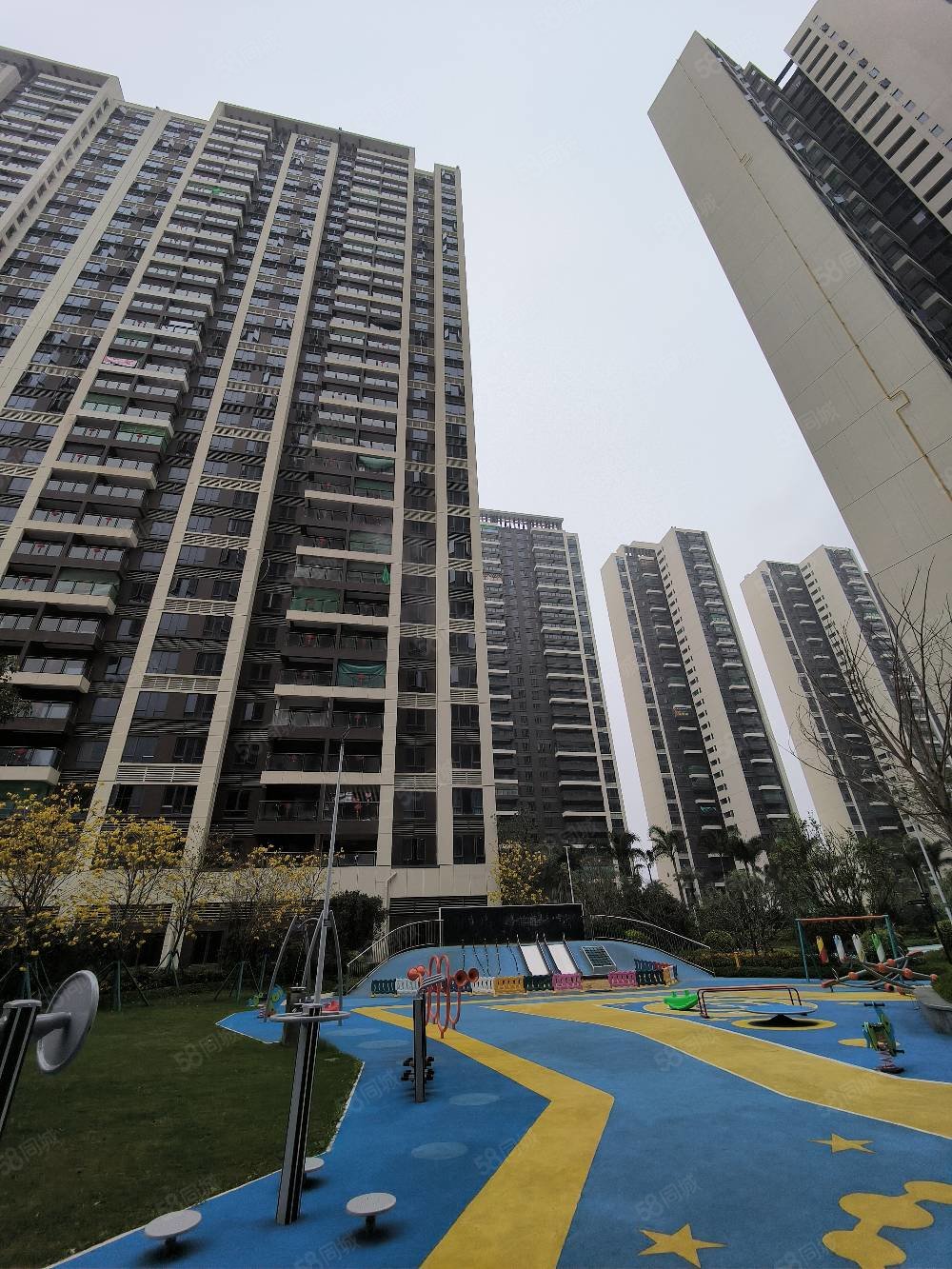 唐商中央花园3室2厅2卫112㎡南北110万