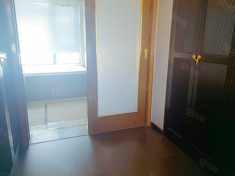 商品住宅 近医院 带电梯 高楼层视野好 得房好,龙湖梵悦台-成都58同城