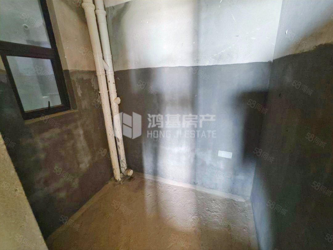 青花九龙3室2厅1卫109.78㎡南36万