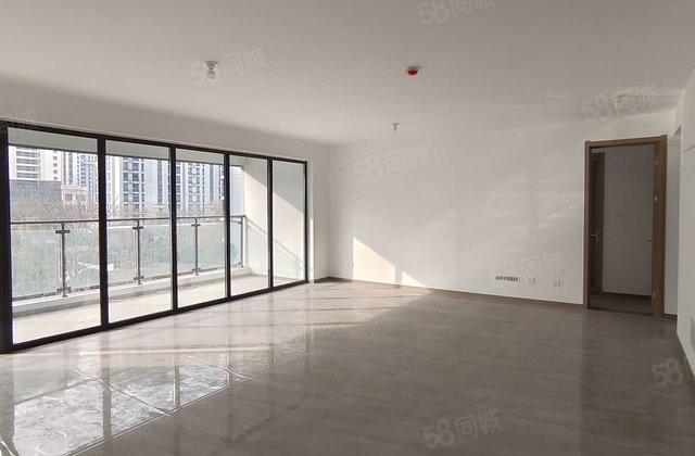 城市芳华蘭园 次新小区 电梯洋房南北通透双卫 宽厅双阳台急售