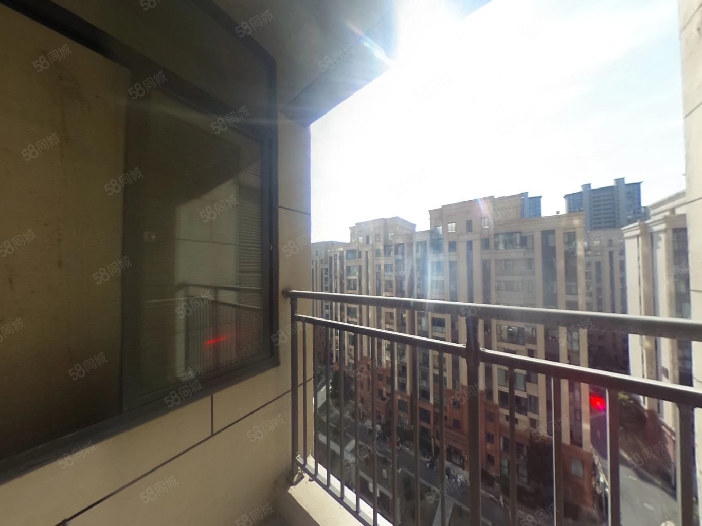 星海国际广场3室2厅2卫115㎡南北55万