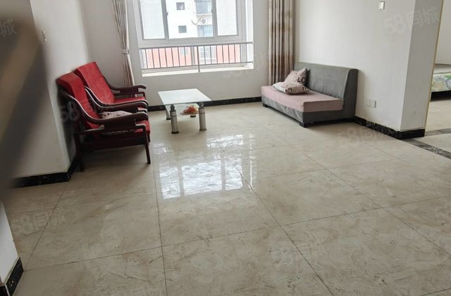 新水明珠 中央公馆 好楼层四室两卫带车位储藏室