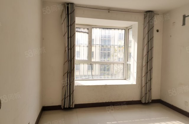 价格美丽 翡翠城 低密度社区 小三居 朝南 楼层好 房东急售