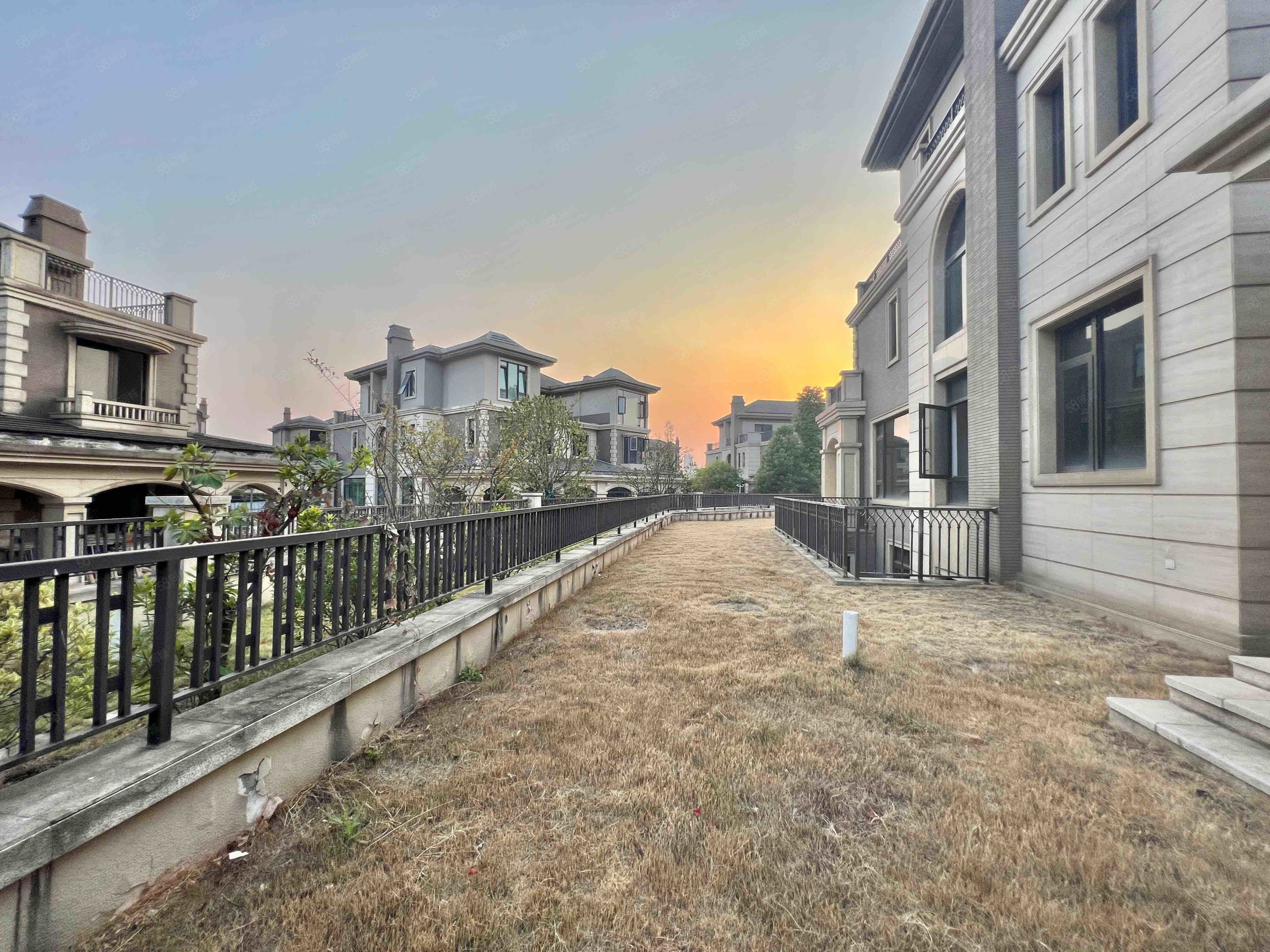 带300平院子,湘水湾,双拼别墅,随时可以看房,晋合湘水湾(别墅)-株洲58