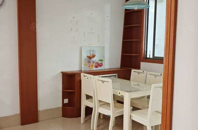 万达旁！党校家属院紧邻三中，三室二厅，边户，带储藏室，3楼