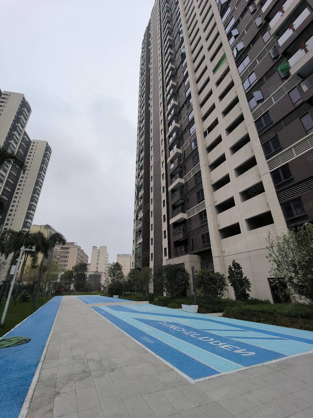 唐商中央花园3室2厅2卫112㎡南北110万