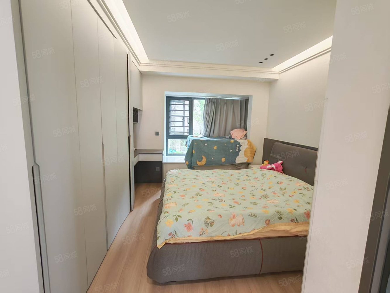 合景泰富云湖天镜3室2厅2卫130㎡东南95万