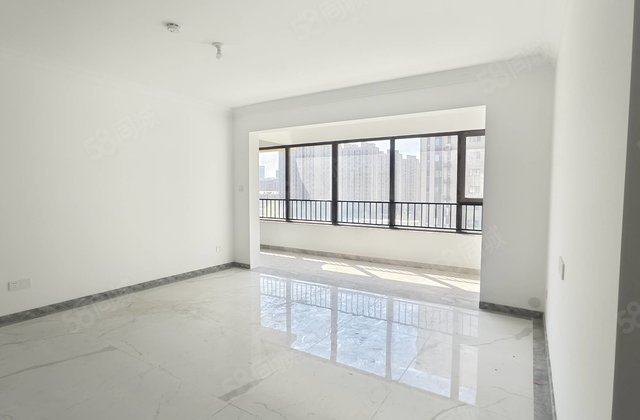 急售 实验 东昌东校 清水湾 国岳府 精装四室 总高18层