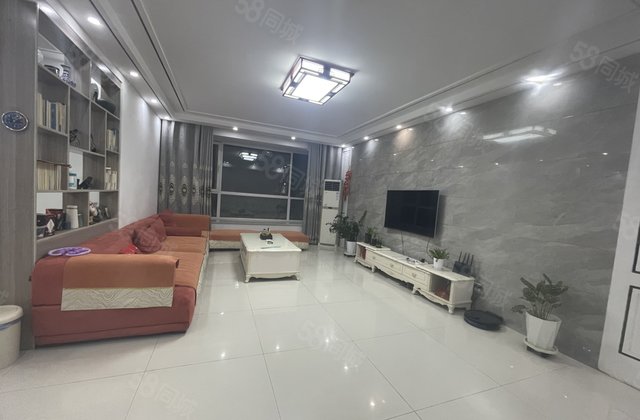 环城湖边孝心一楼东昌华庭 精装修有车位储免大税仅售177万