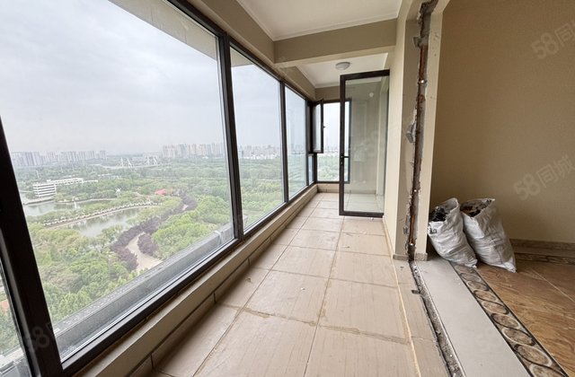 聊大北邻！翡丽湾 电梯四居 带车位 新房未住 锦绣学府