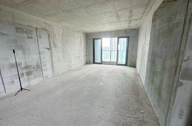 华侨城天鹅堡(顺德)4室2厅171.91㎡312.1万二手房图片