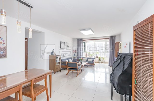 东恒时代三期3室2厅134㎡858万二手房图片