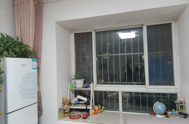 莲湖花园2室2厅1卫送家具送地下室价格可议全款优惠房东直卖