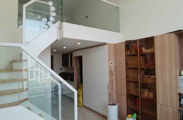 莲湖湾 精装复式公寓可办公 可自住 可